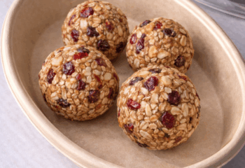 Almond Cranberry Protein Balls  (4)